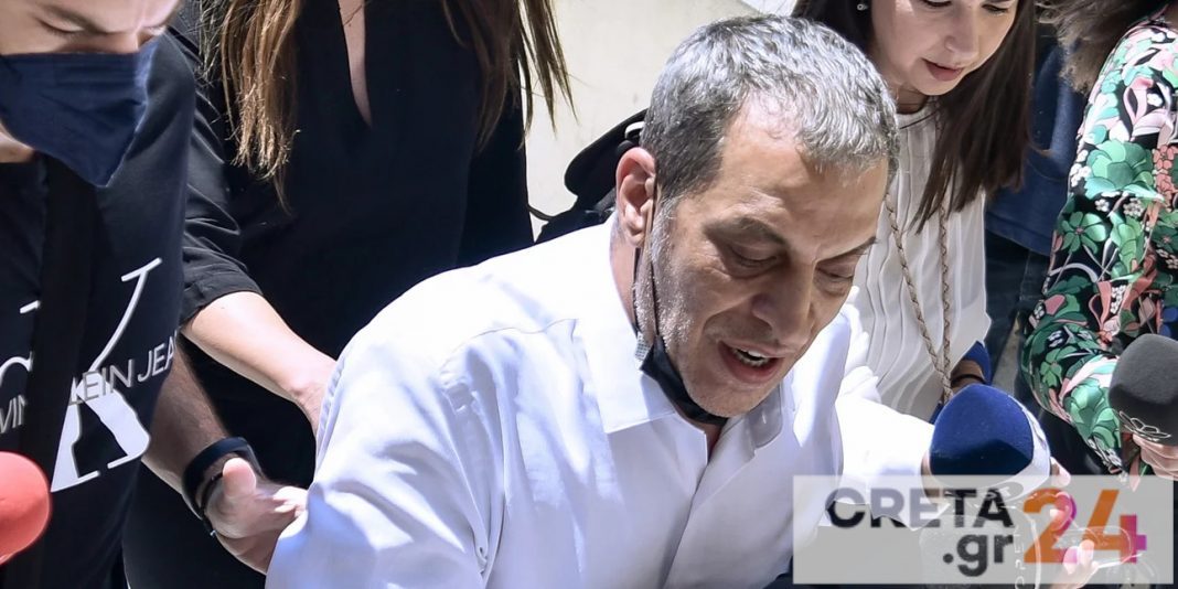 Σήμερα η δίκη του Θέμη Αδαμαντίδη για τον ξυλοδαρμό της πρώην συντρόφου του