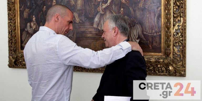 Η επέτειος του δημοψηφίσματος και τα «καρφιά» των (άλλοτε) συντρόφων