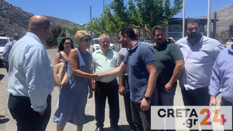 Στις πυρόπληκτες περιοχές του Ρεθύμνου κλιμάκιο του ΠΑΣΟΚ-Κινήματος Αλλαγής (εικόνες)