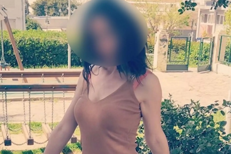 «Ήθελα μόνο να τη φοβερίσω…» λέει η νεαρή που μαχαίρωσε την 27χρονη