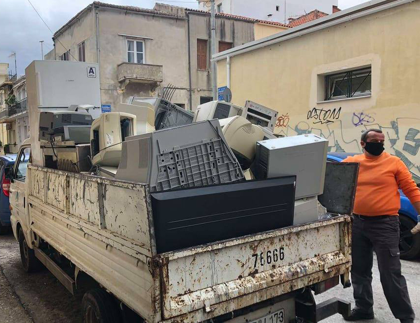 Δήμος Χανίων και Δ.Ε.ΔΙ.Σ.Α. μαζεύουν ηλεκτρικά και ηλεκτρονικά απόβλητα με το σύστημα «πόρτα-πόρτα»: