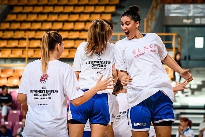 Kρήτη: Πρέσβειρες του αγώνα για την πρόληψη του καρκίνου του μαστού οι αρχηγοί του Ευρωπαϊκού πρωταθλήματος μπάσκετ