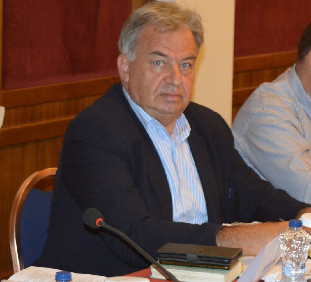 Στη συνεδρίαση του Περιφερειακού Συμβουλίου ο Γ. Λογιάδης