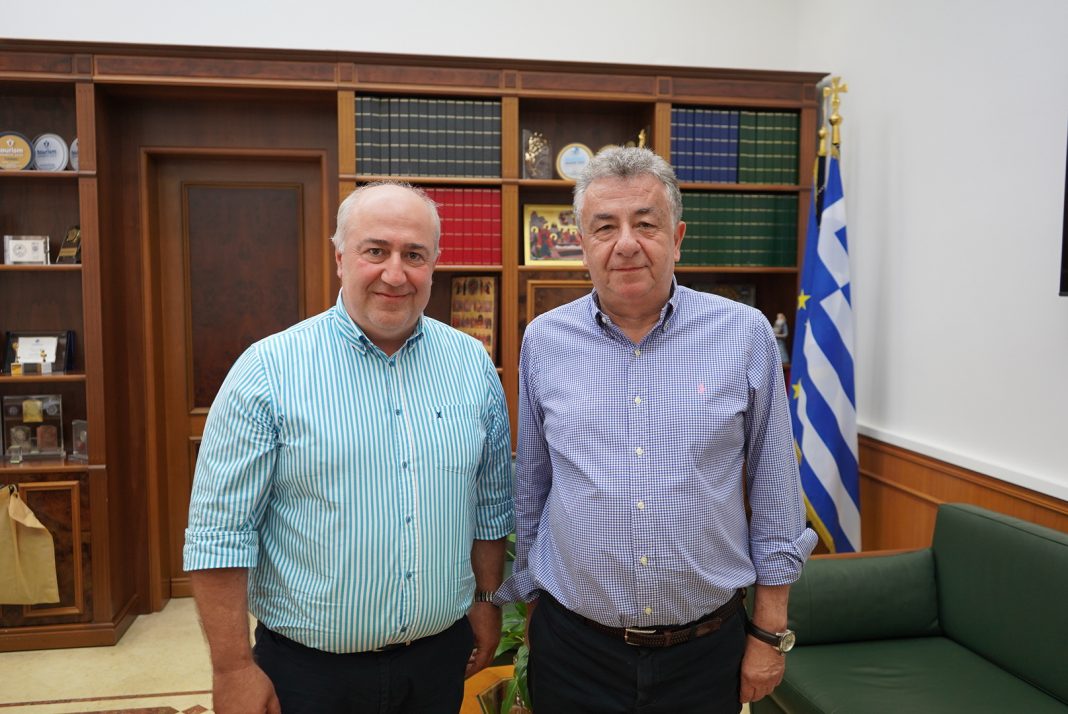 Συνάντηση Περιφερειάρχη Κρήτης με τον Πρόεδρο του Επιμελητηρίου Λασιθίου