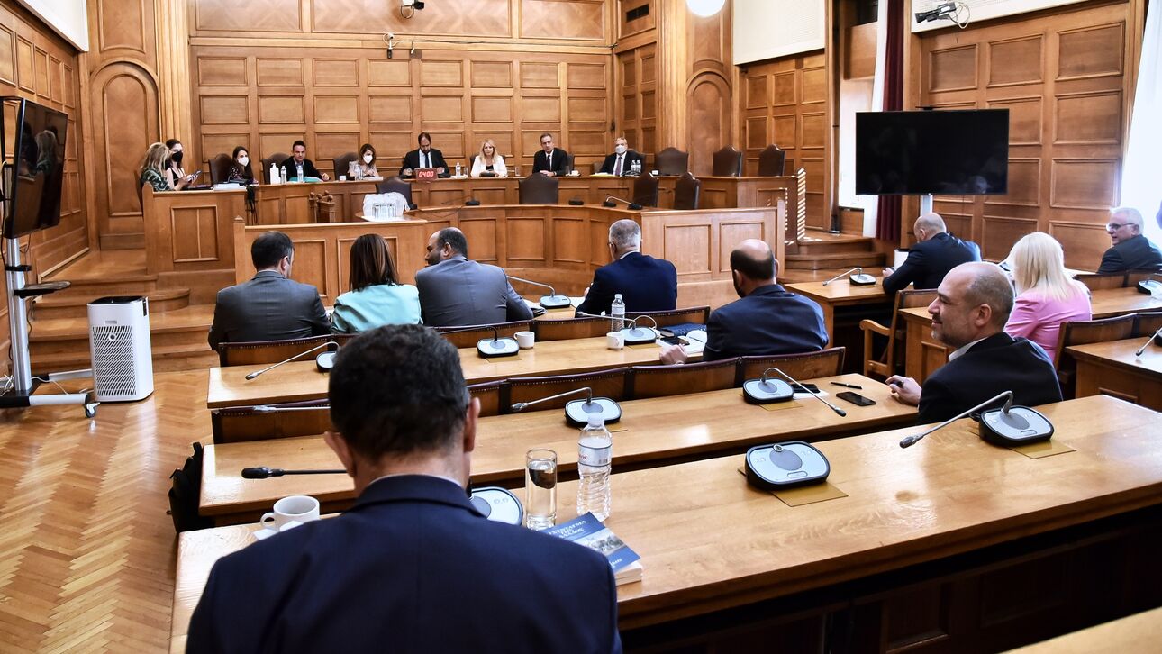 Κοντολέων: Δεν ενημέρωσα τον πρωθυπουργό για την παρακολούθηση Ανδρουλάκη – Νόμιμες οι επισυνδέσεις