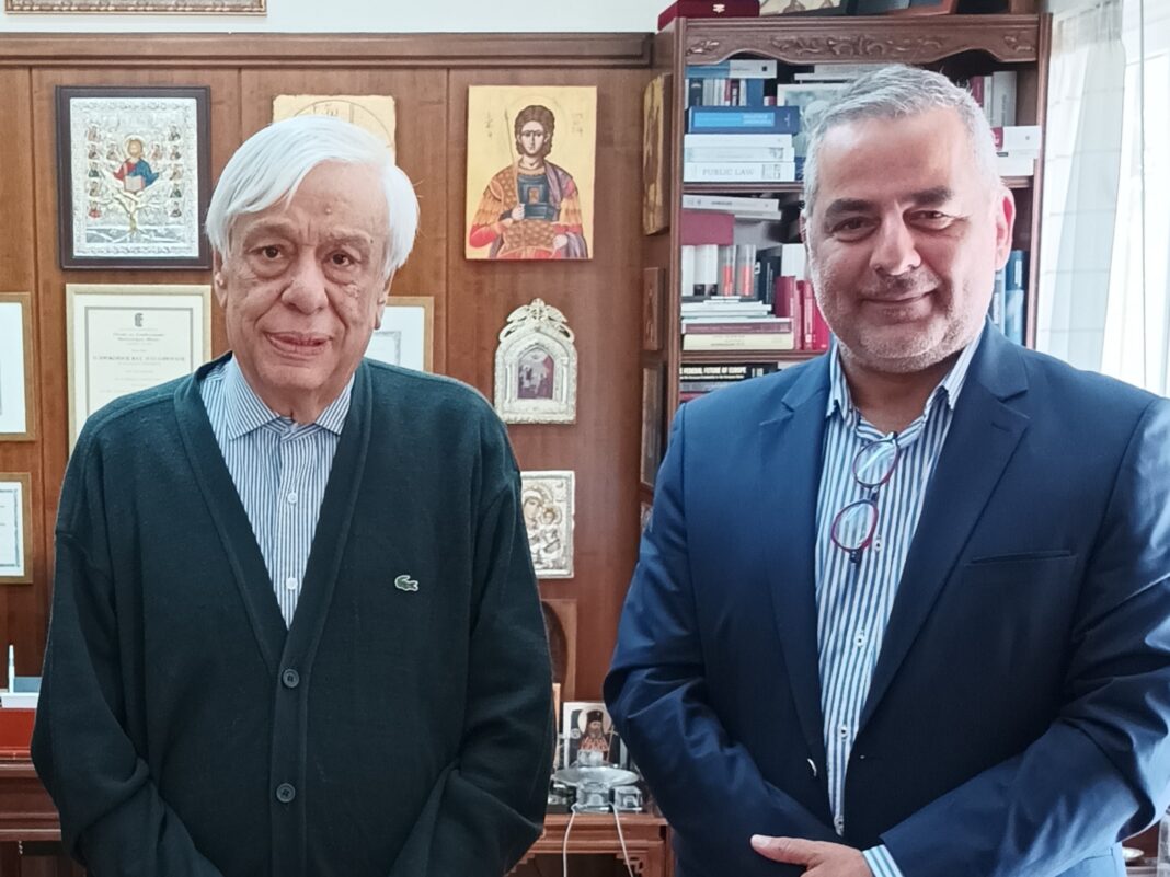 Με τον τ. Πρόεδρο της Δημοκρατίας Π. Παυλόπουλο συναντήθηκε ο Γ. Στεφανάκης
