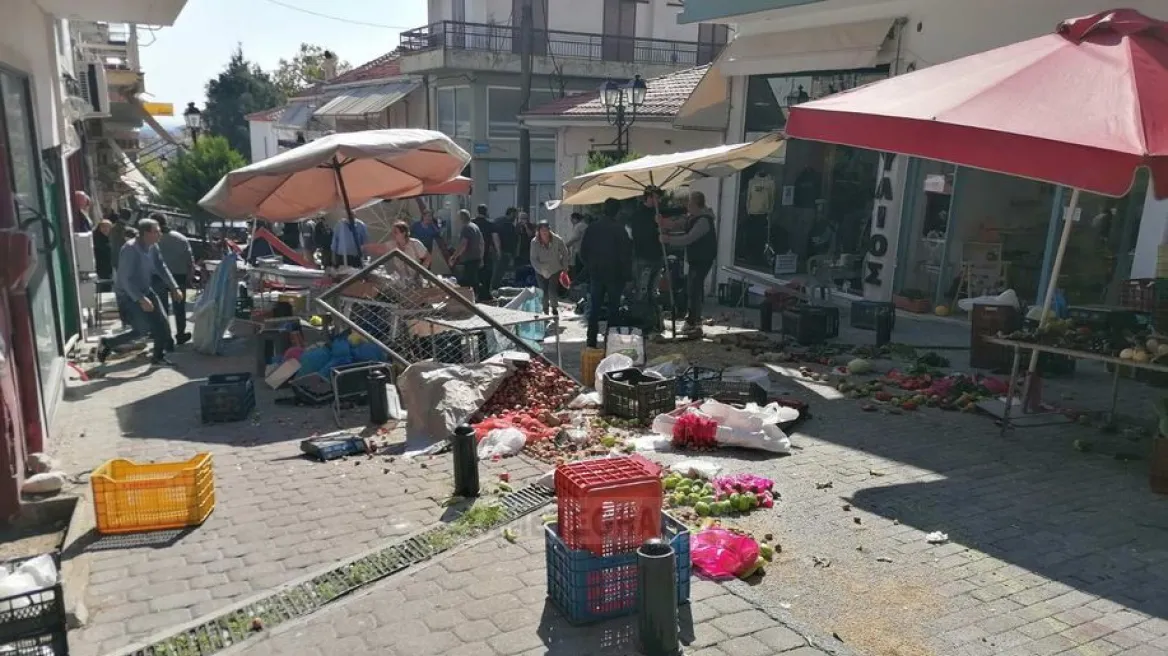 παρασύρθηκε από τον σύζυγό της σε λαϊκή