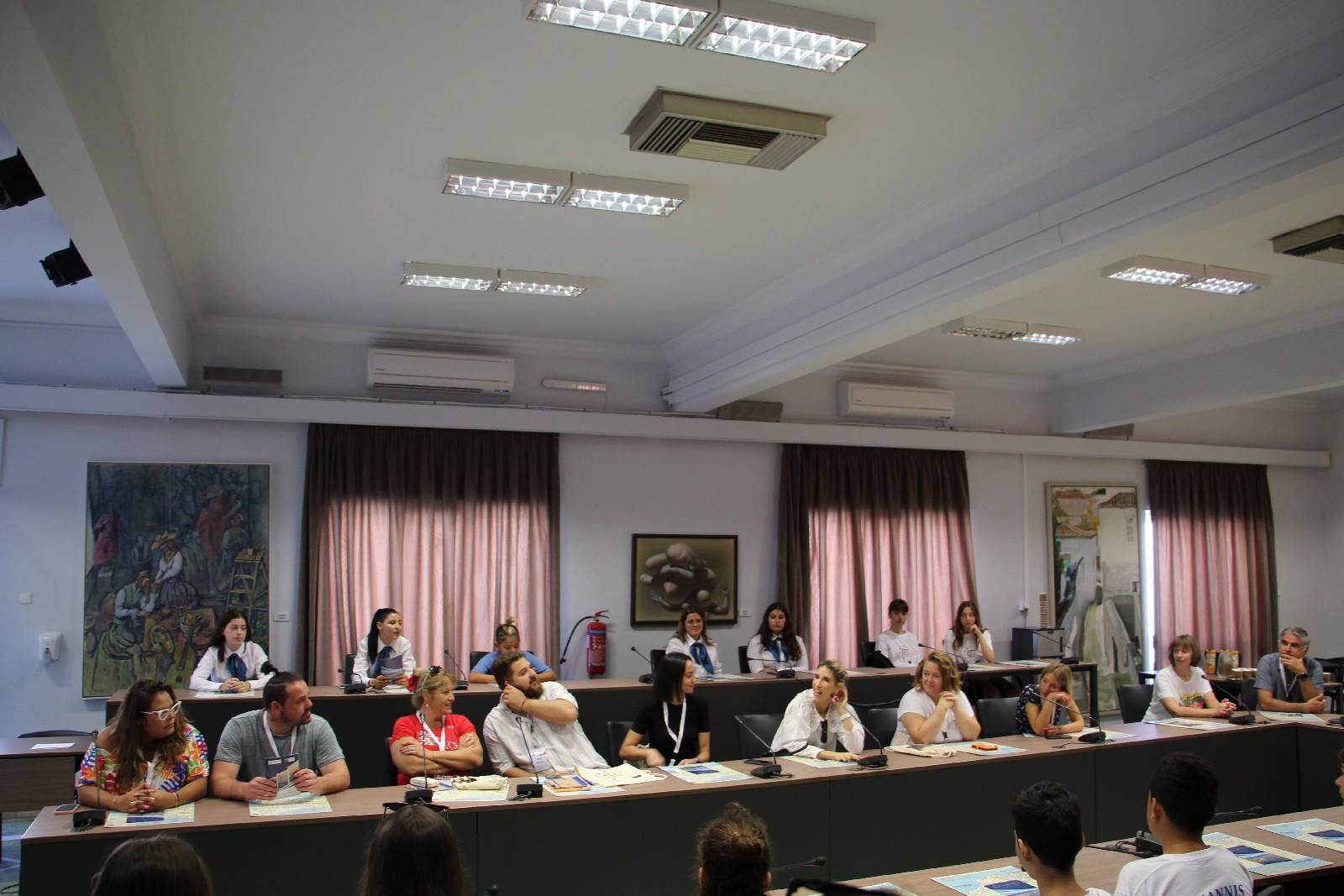 Υποδέχθηκαν μαθητές και εκπαιδευτικούς πέντε χωρών στο Δημαρχείο Χανίων