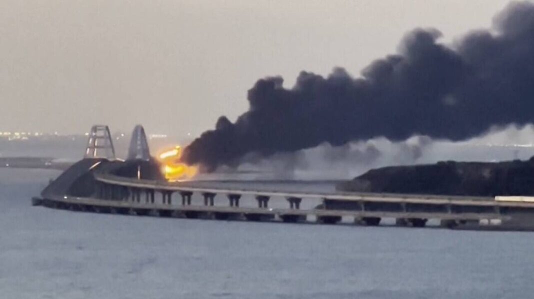 πυρκαγιά στη γέφυρα της Κριμαίας