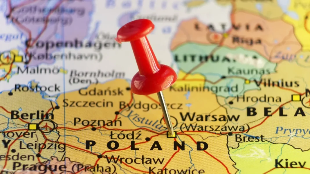 Η Πολωνία καλεί τους πολίτες της να εγκαταλείψουν τη Λευκορωσία – Ελέγχονται τα καταφύγια πολέμου