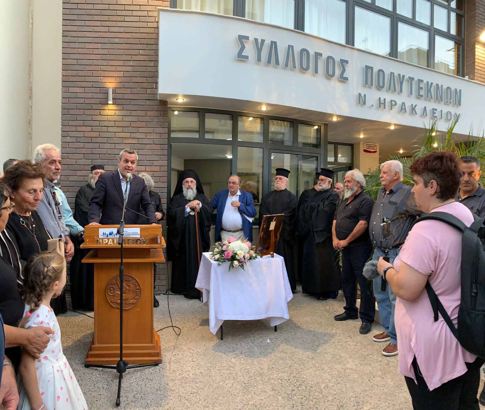 Στα εγκαίνια του κτηρίου του Συλλόγου Πολυτέκνων ν. Ηρακλείου ο Χάρης Μαμουλάκης