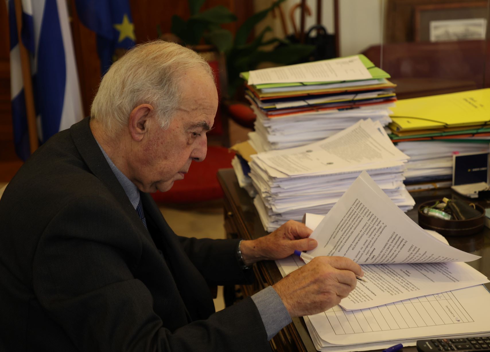«Έπεσαν» οι υπογραφές για την μελέτη αντιδιαβρωτικής προστασίας στην παλιά Ηλεκτρική