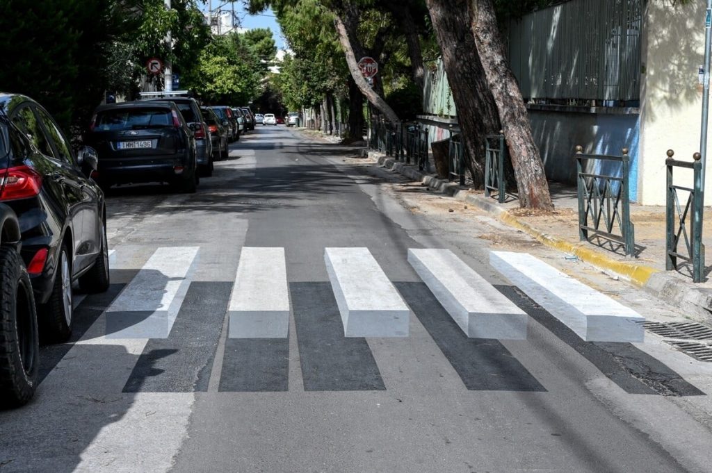 Η απίστευτη οφθαλμαπάτη που «σκαλώνει» όλους τους Έλληνες οδηγούς