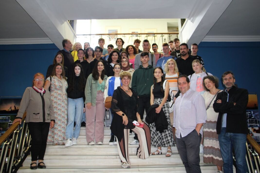 Υποδοχή μαθητών και εκπαιδευτικών στο Δημαρχείο Χανίων