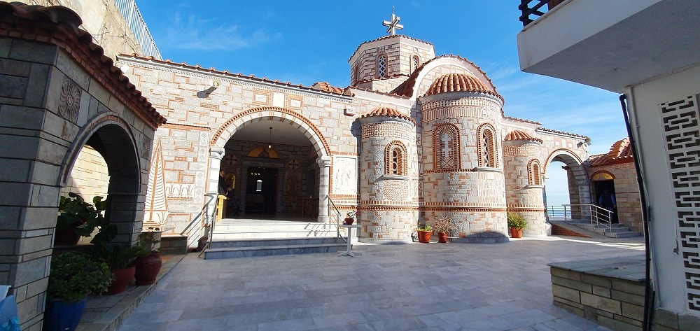 Η κακοκαιρία «κλείνει» μοναστήρι στην Κρήτη