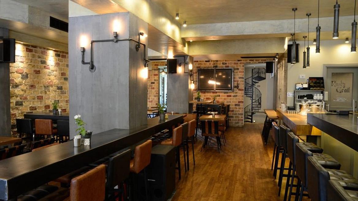 καφετέρια που έδιωξε ηλικιωμένους πελάτες