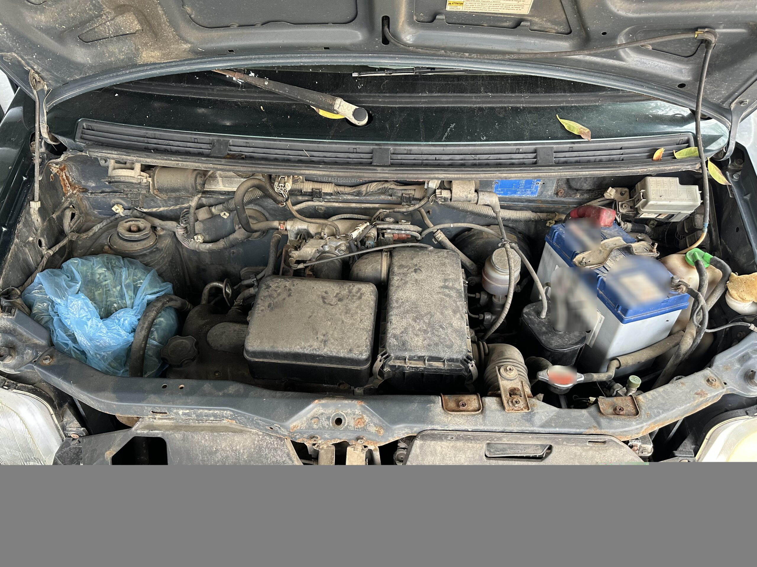 Έκρυψαν την κάνναβη στη μηχανή του αυτοκινήτου