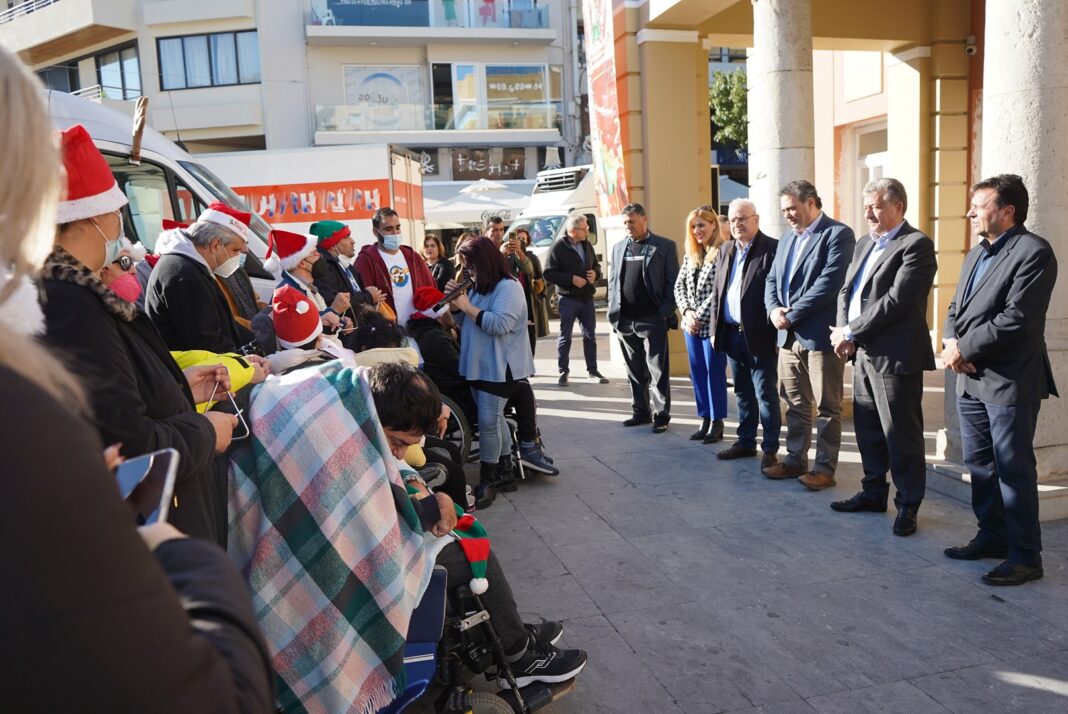 Κρήτη: Χριστουγεννιάτικα δώρα στις Δομές Κοινωνικής Φροντίδας