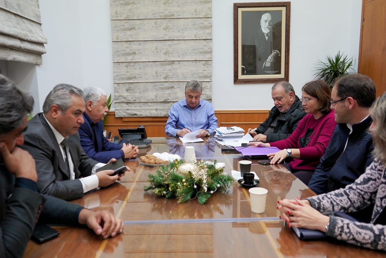 «Έπεσαν» οι υπογραφές για το έργο Σίσαρχα – Αν. Είσοδος Ανωγείων ύψους 7,8 εκ. ευρώ