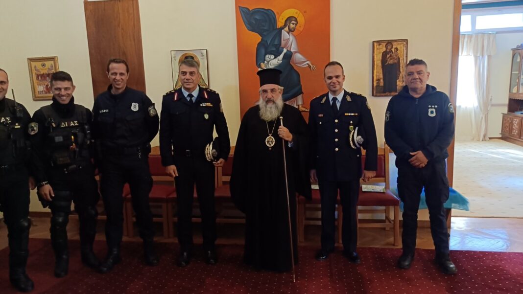 Στον Αρχιεπίσκοπο Κρήτης οι αστυνομικοί του Ηρακλείου
