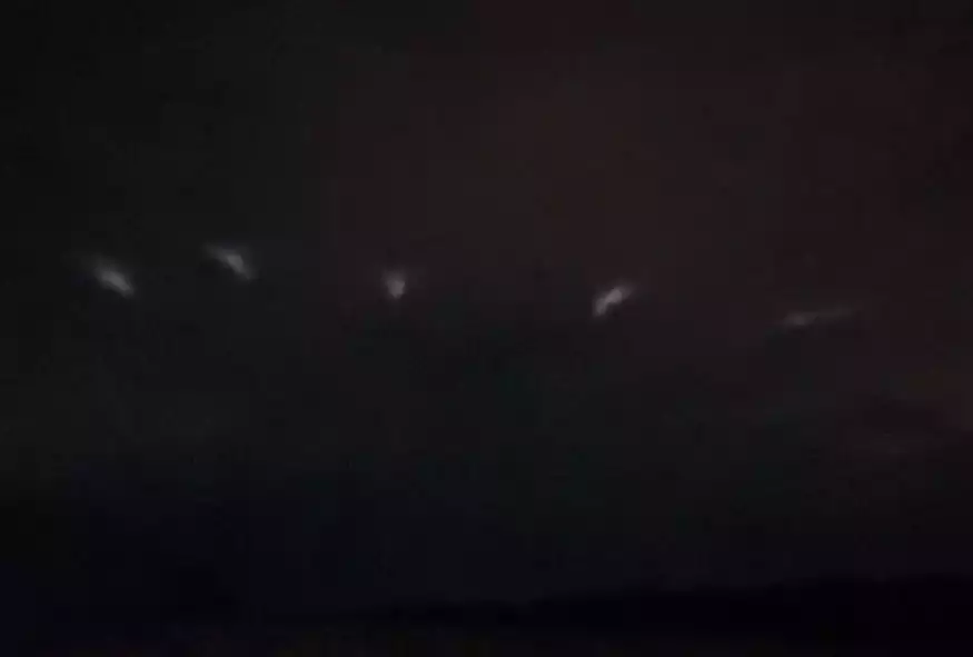 Μυστήρια φώτα προκαλούν πανικό σε κατοίκους του Ουισκόνσιν – Ισχυρίζονται πως είδαν…UFO