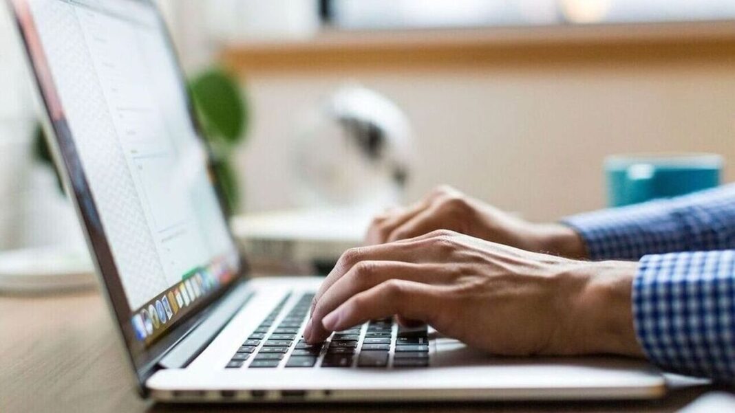 επιχορήγηση 14.800 ευρώ σε 3.220 νέους επιχειρηματίες