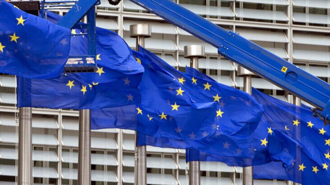 Κορωνοϊός: Η έκρηξη κρουσμάτων στην Κίνα προβληματίζει την ΕΕ – Συνεδριάζει εκτάκτως η Κομισιόν