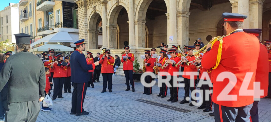 Χριστουγεννιάτικες μελωδίες στο κέντρο του Ηρακλείου