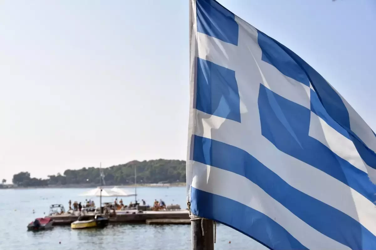 Καιρός σήμερα: Ζέστη, λιακάδα και μποφόρ – Αναλυτική πρόγνωση