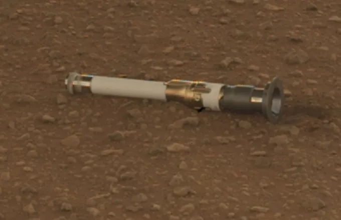 NASA: Το Perseverance εναπόθεσε στην επιφάνεια του Άρη το πρώτο πολύτιμο δείγμα «μπακ-απ» πετρωμάτων