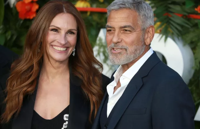 H Julia Roberts φόρεσε ένα φόρεμα με το πρόσωπο του George Clooney και έγινε viral