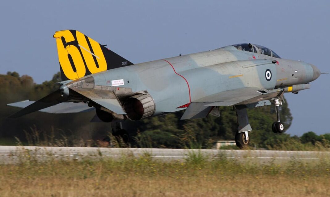 Phantom F-4: «Είχε χαλάσει το αεροπλάνο πάνω από την Κρήτη, έκαναν αναγκαστική προσγείωση»
