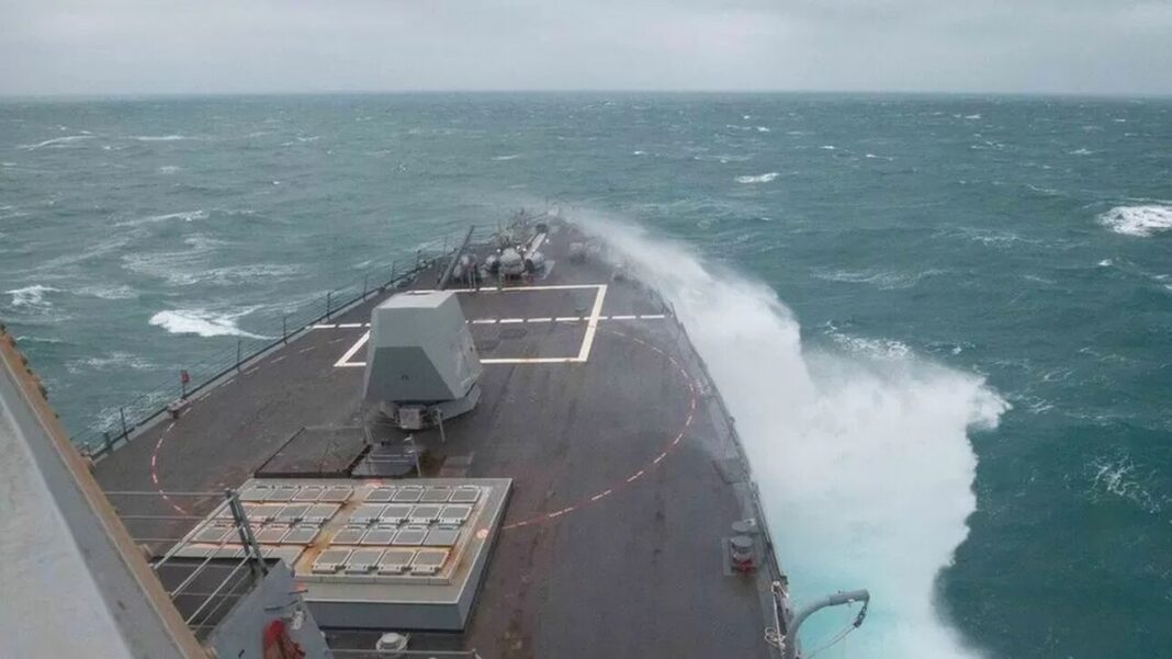 Στο «κόκκινο» οι σχέσεις ΗΠΑ – Κίνας: Αμερικανικό πολεμικό πλοίο στο στενό της Ταϊβάν