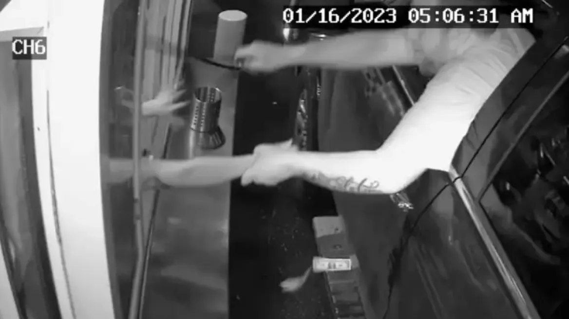 ΗΠΑ: Προσπάθησε να απαγάγει εργαζόμενη σε drive-through καφέ – Ανατριχιαστικό βίντεο