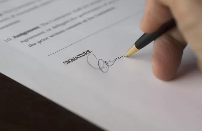 Μεγαλοαπατεώνας απέσπασε εκατομμύρια δολάρια και ευρώ από 71 επιχειρηματίες σε απάτες «μαμούθ»