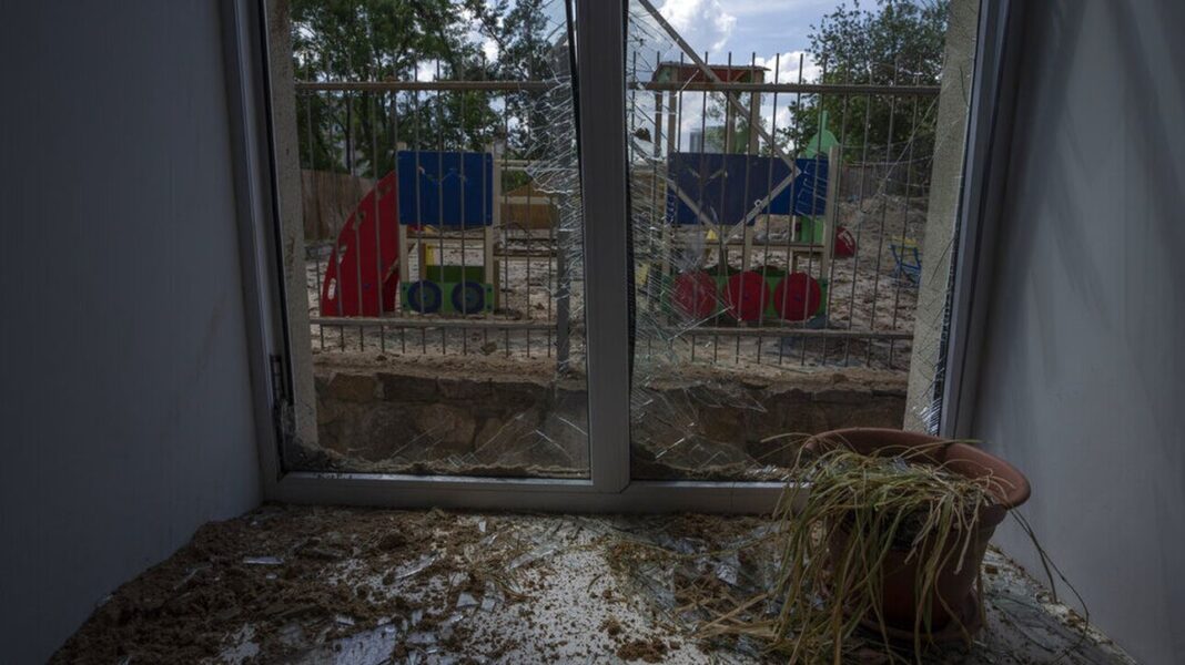 Ουκρανία: Ελικόπτερο συνετρίβη κοντά σε παιδικό σταθμό – Τουλάχιστον τρεις νεκροί