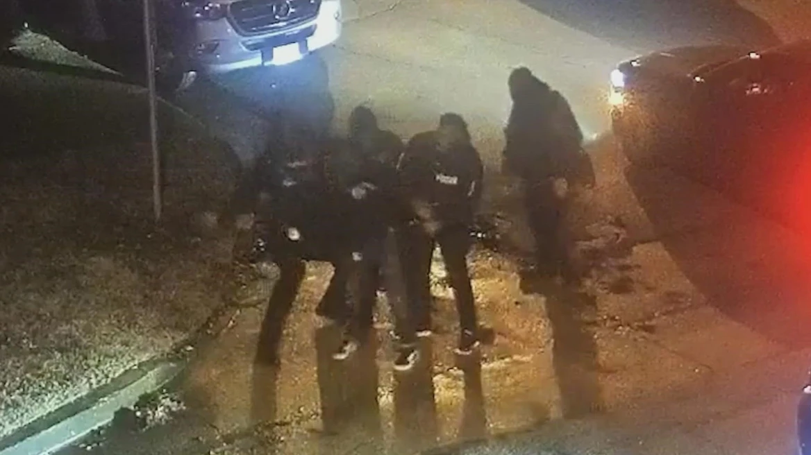 ΗΠΑ: Οργή για το βίντεο του ξυλοδαρμού του Τάιρ Νίκολς – Φώναζε «μαμά», «θα σε σκίσουμε» έλεγαν οι αστυνομικοί