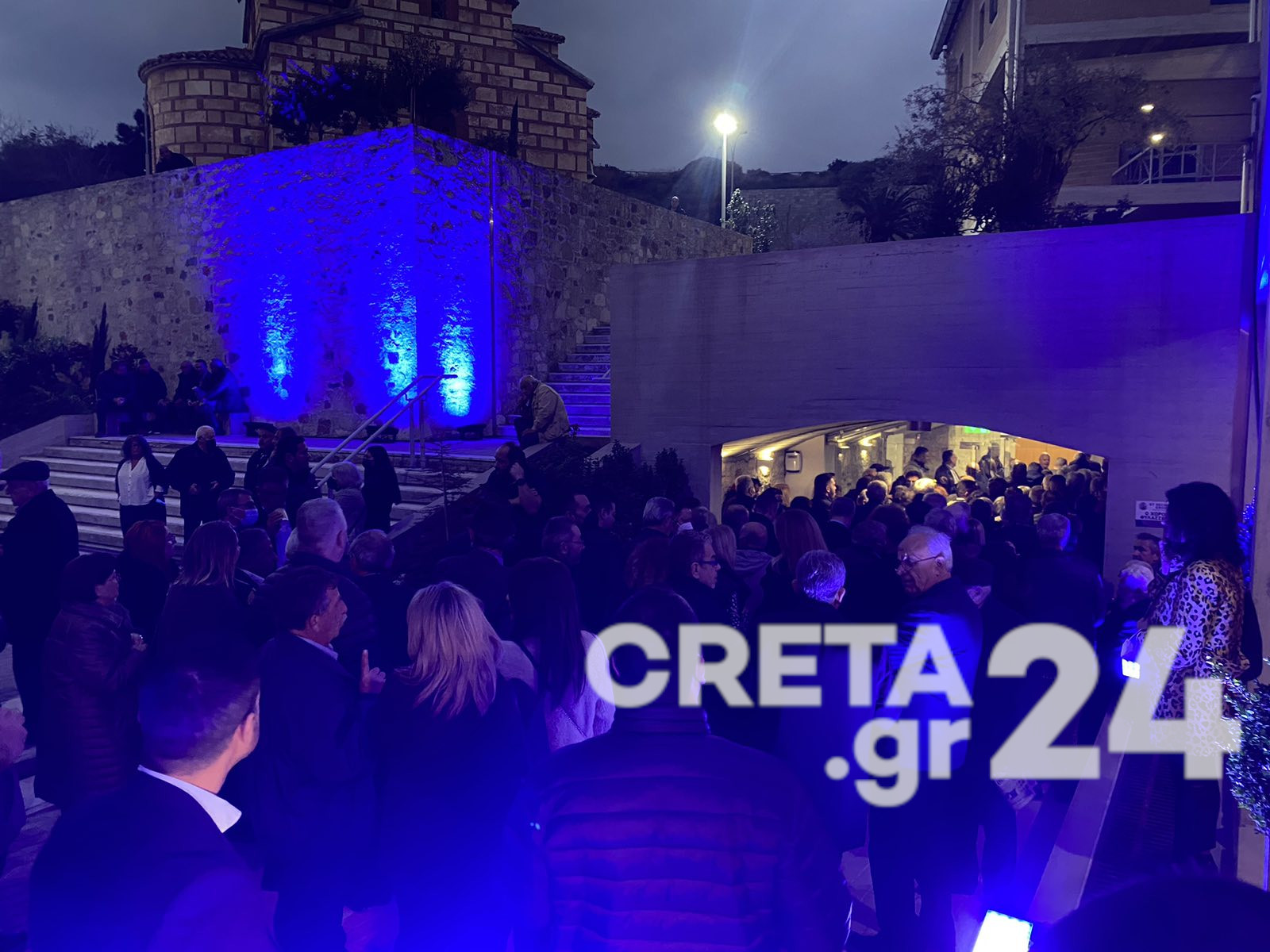 Όλα έτοιμα για την ομιλία Μητσοτάκη στο Ηράκλειο!