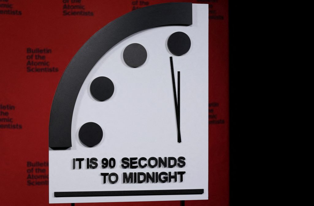 Ρολόι της Αποκάλυψης: Έδειξε 90 δευτερόλεπτα πριν τα μεσάνυχτα