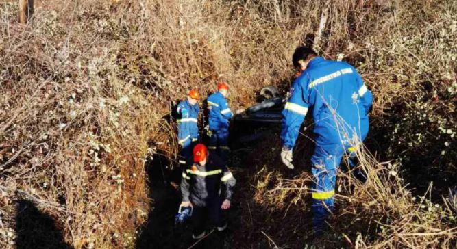 Βρήκαν το ΙΧ του σε κανάλι και τον έψαχναν – Αυτός είχε πάει σπίτι του και κοιμόταν