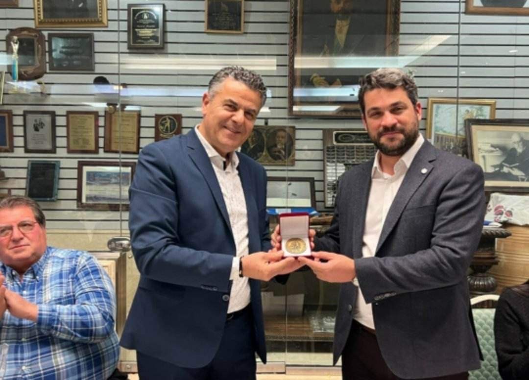 Με τον Αρχιεπίσκοπο Αμερικής, τον Γερουσιαστή Ν. Υόρκης και μέλη της ομογένειας συναντήθηκε ο Δήμαρχος Χανίων