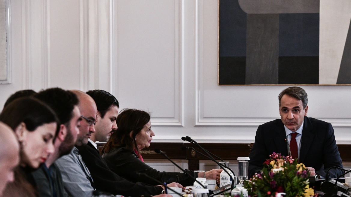 Ραντεβού στο Μαξίμου: Στα «σκαριά» πλαίσιο συμβιβασμού με τους καλλιτέχνες