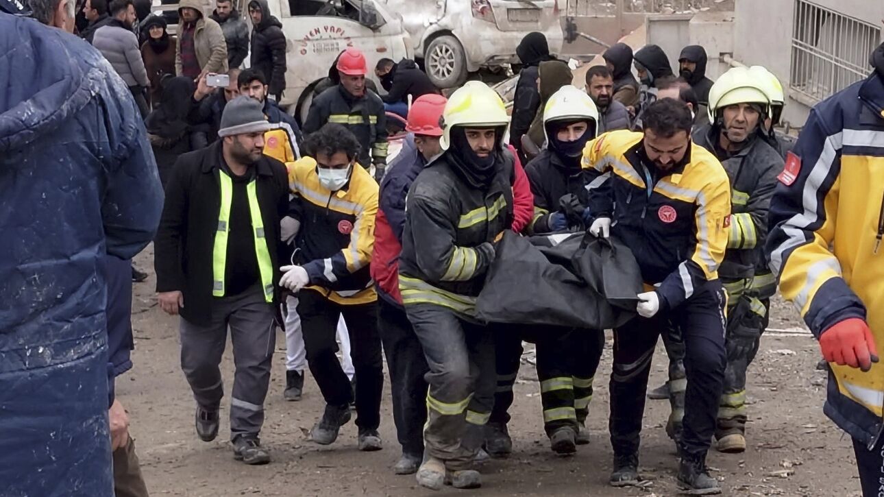 Τουρκία: Ανησυχία ΠΟΥ για περιοχές που έχουν αποκοπεί μετά το φονικό σεισμό