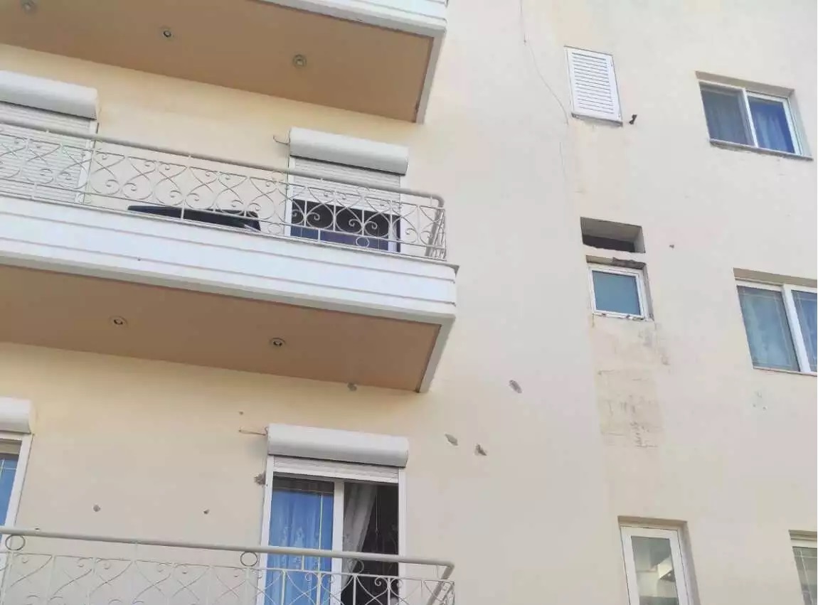 Αγία Βαρβάρα: «Γάζωσαν» το σαλόνι της με σφαίρες – Πώς γλίτωσε