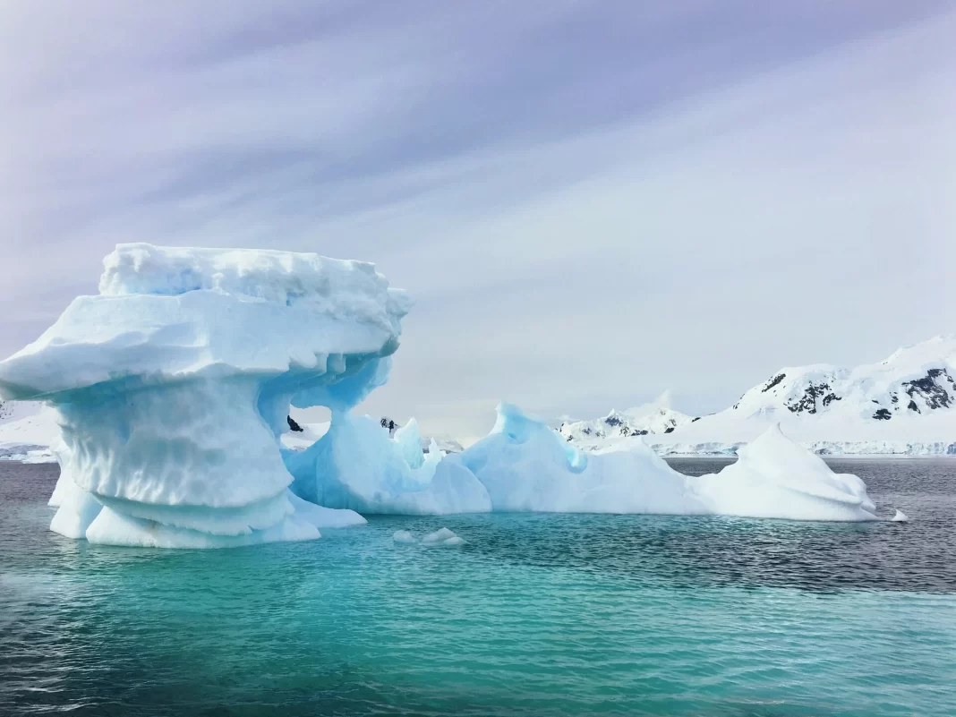 Ανταρκτική: «Ακραία κατάσταση» – Ο θαλάσσιος πάγος φτάνει σε ιστορικό χαμηλό