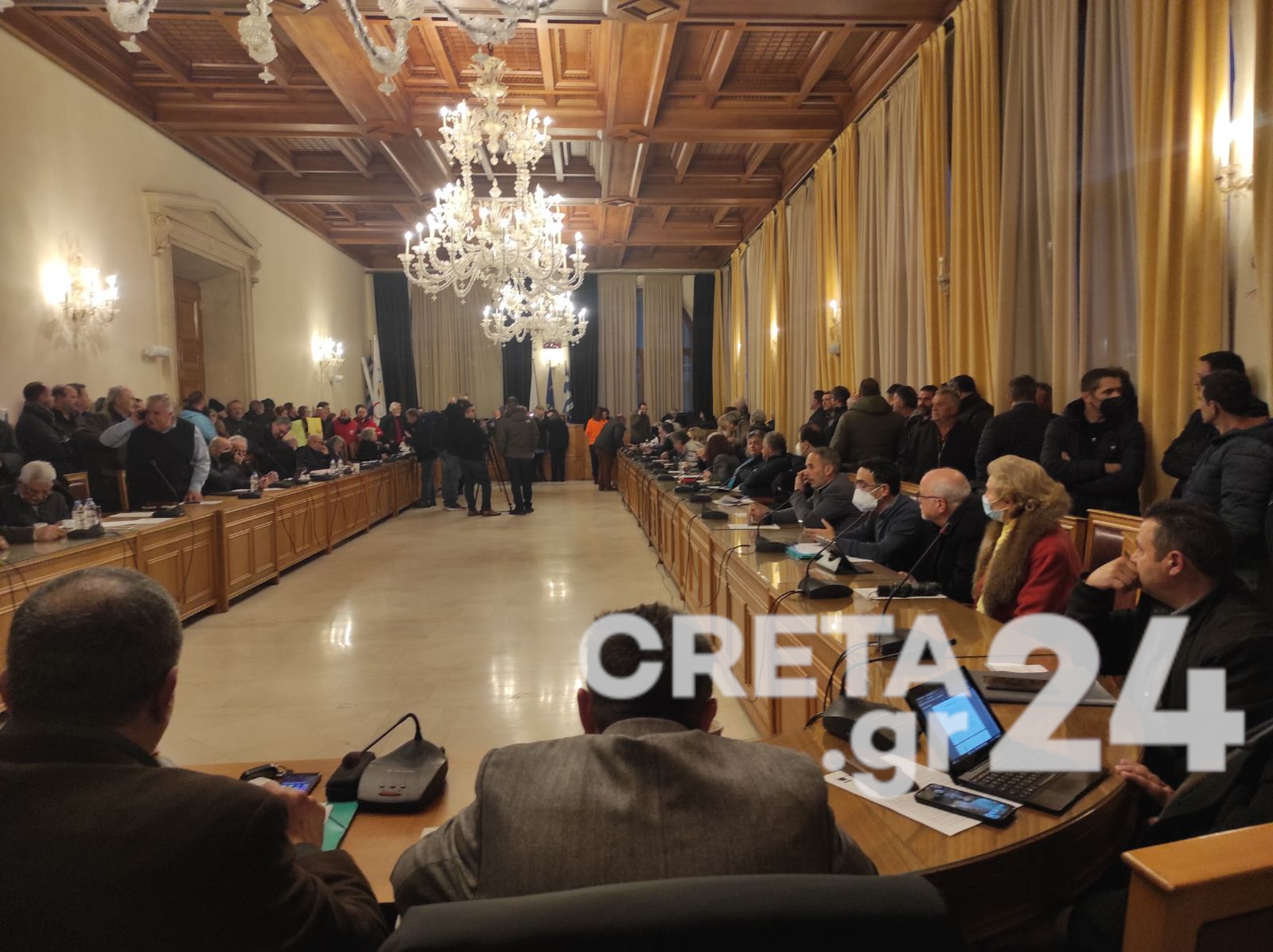 Ηράκλειο: Βρέθηκε η «χρυσή τομή» για τους πεζόδρομους στο Δημοτικό Συμβούλιο