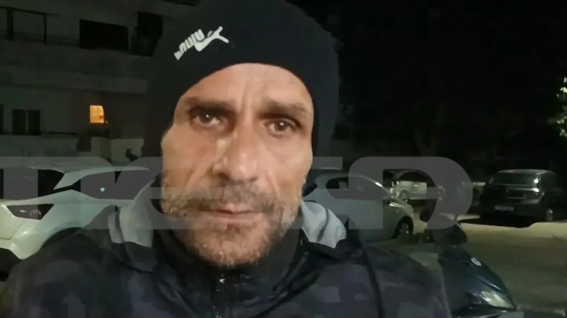 «Με κατηγόρησαν ότι τον σκότωσα και μιλούσα μαζί του τρεις ώρες» λέει ο γιος για τη δολοφονία του πατέρα του