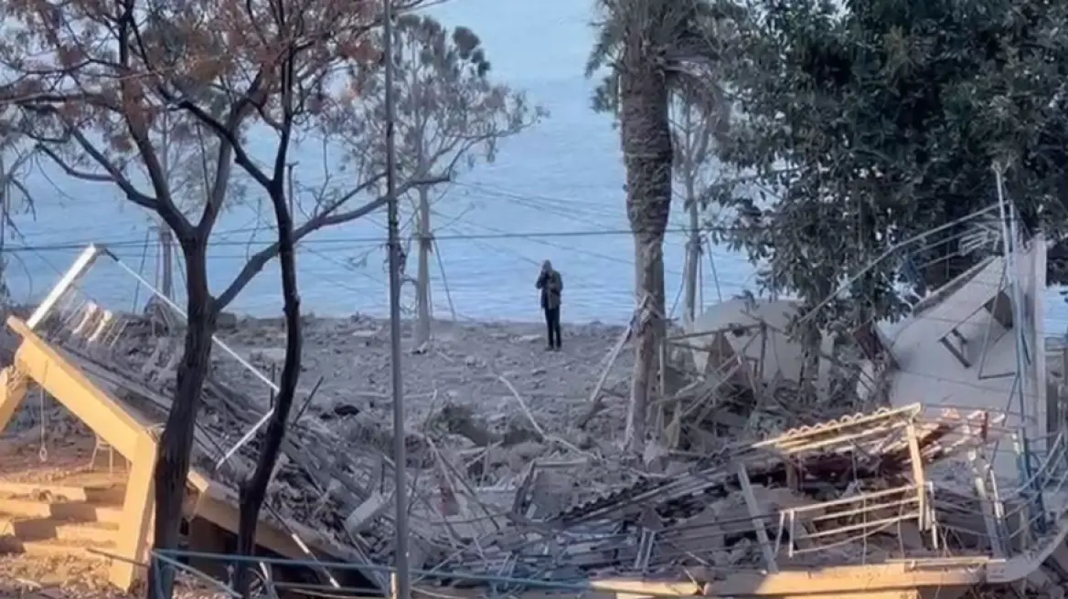 Αλβανία: Ισοπεδώθηκε ξενοδοχείο από έκρηξη στους Άγιους Σαράντα