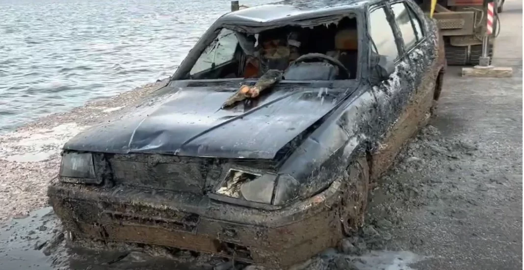 Το αυτοκίνητο που βρέθηκε στον βυθό συνδέεται με την εξαφάνιση άνδρα προ δεκαετίας