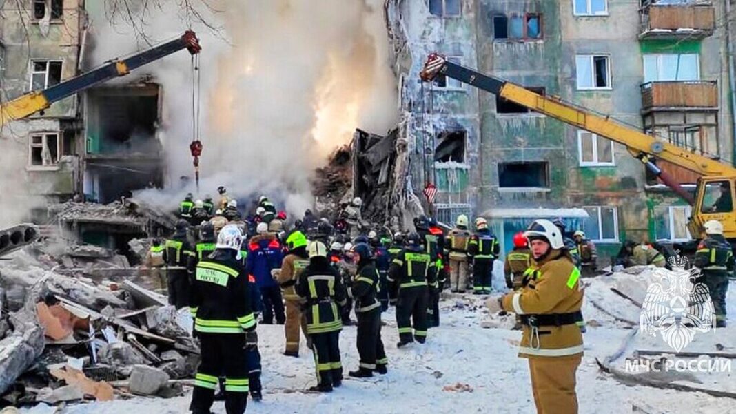 Ρωσία: Έκρηξη σε πολυκατοικία από διαρροή αερίου – Τουλάχιστον 7 οι νεκροί